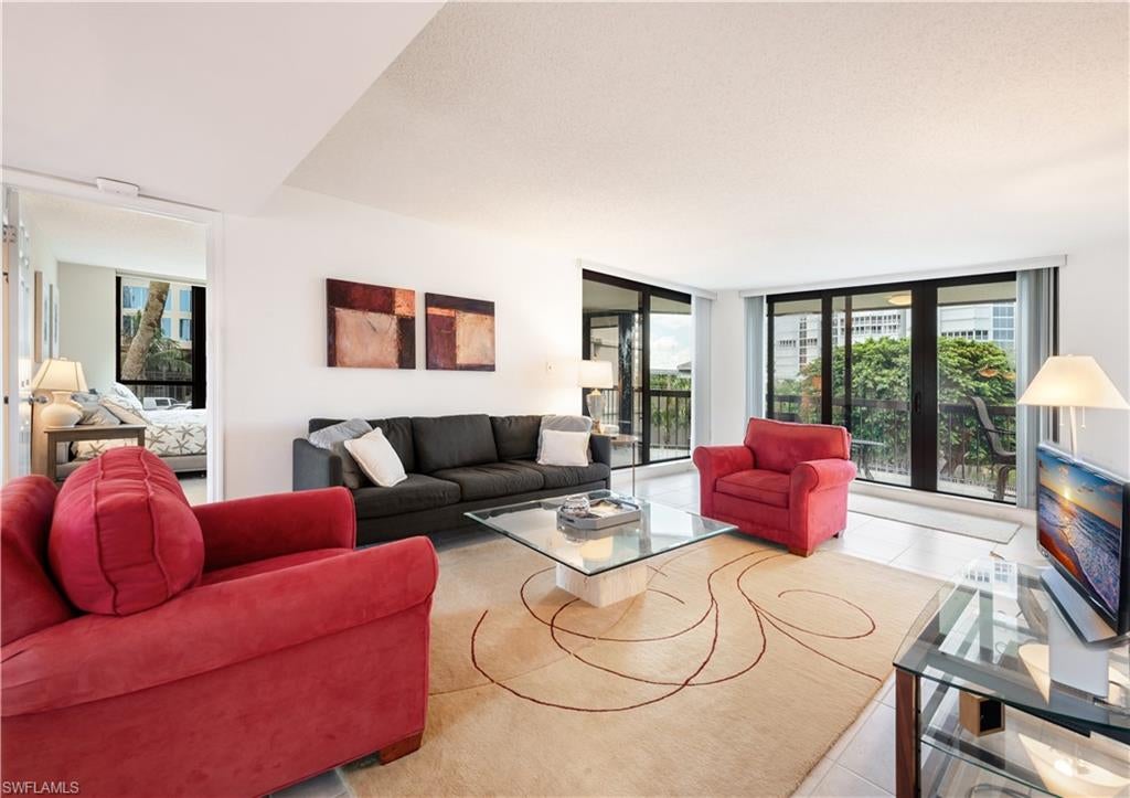 ESPLANADE CLUB - Residential Lease
