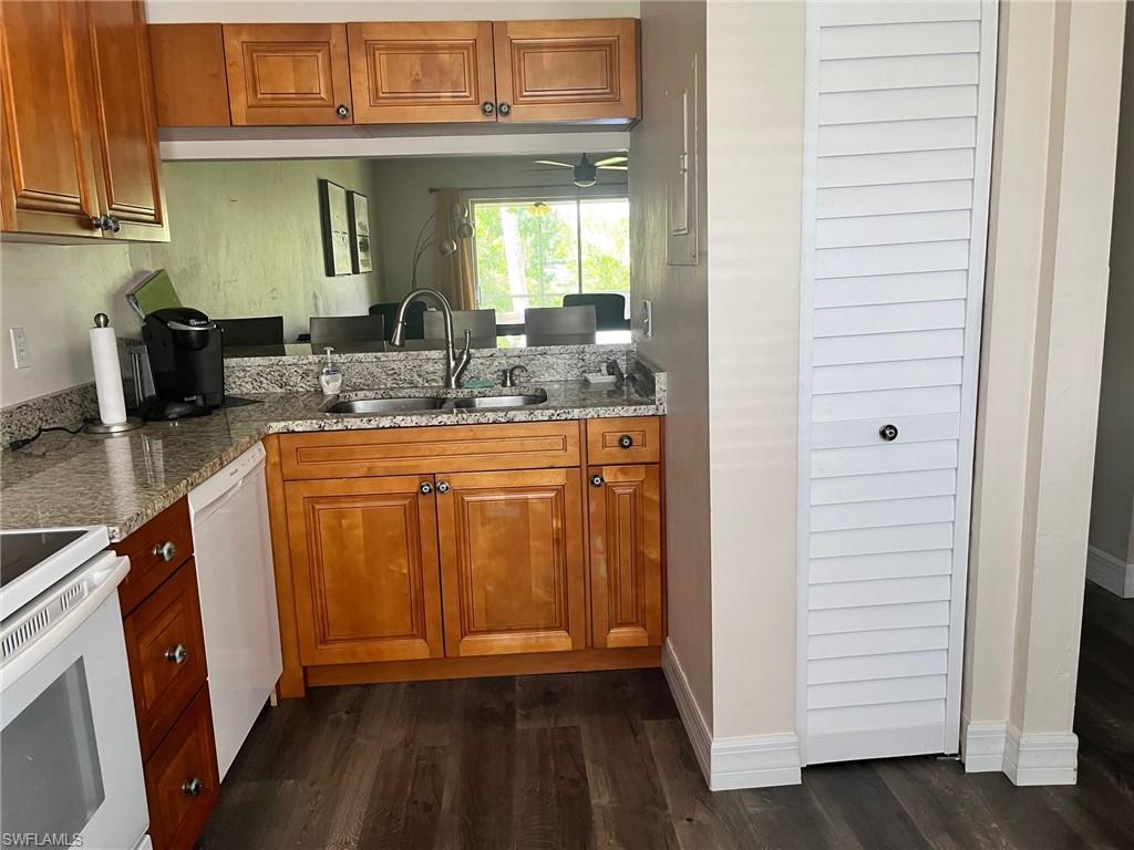 ISLAND PARK WOODS - Residential