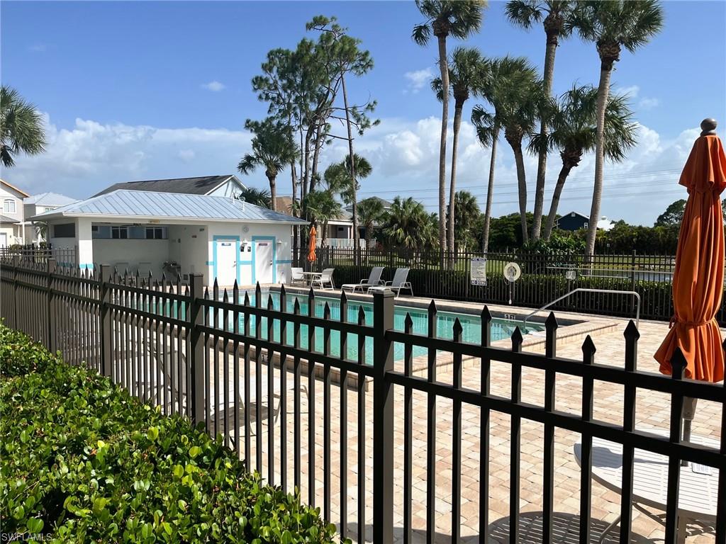 ISLAND PARK WOODS - Residential