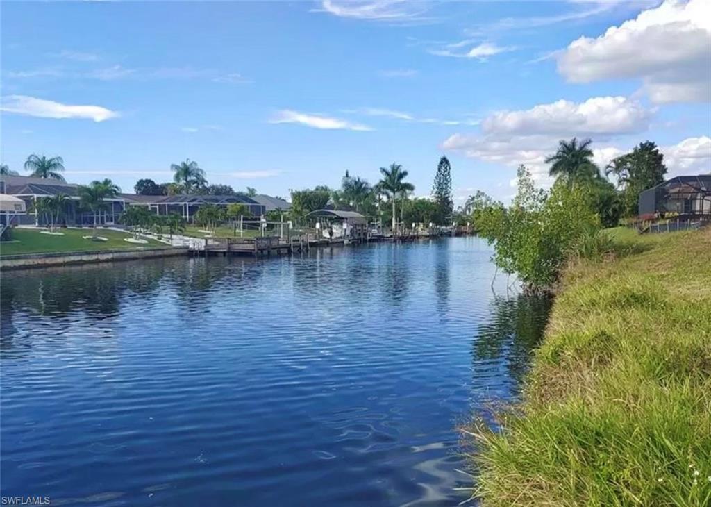 CAPE CORAL - Land
