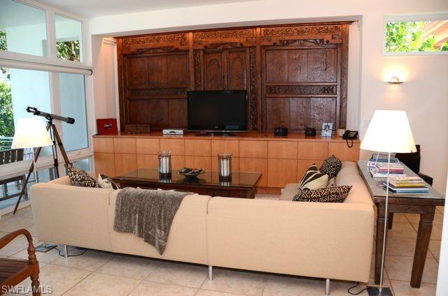 OLDE NAPLES - Residential Lease