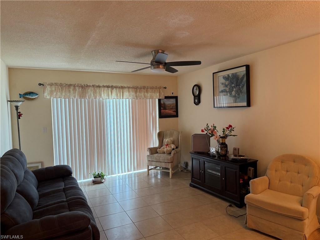 COUNTRY CLUB GARDENS - Residential