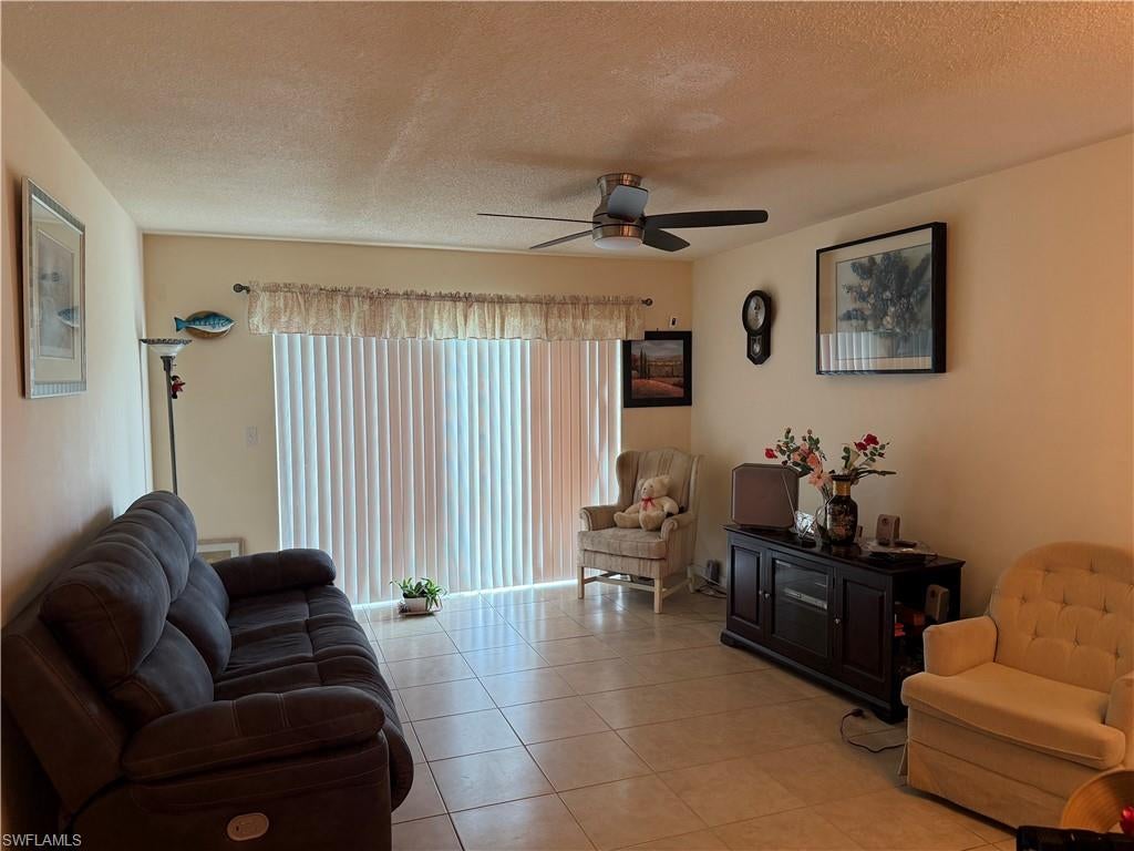 COUNTRY CLUB GARDENS - Residential