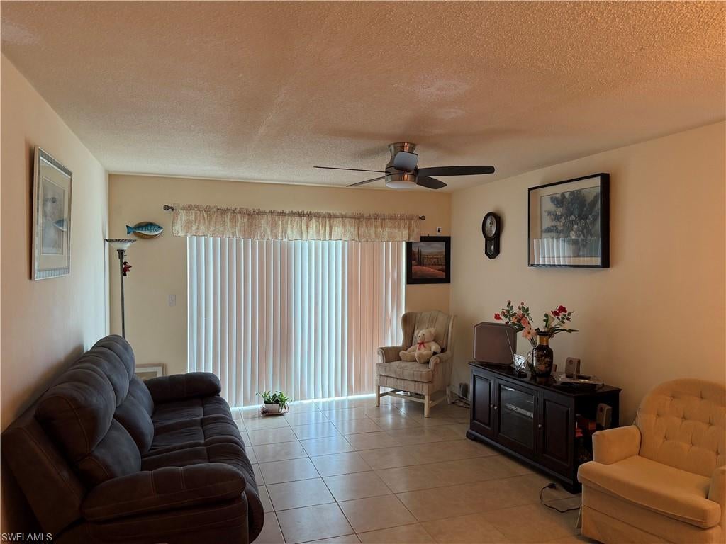 COUNTRY CLUB GARDENS - Residential