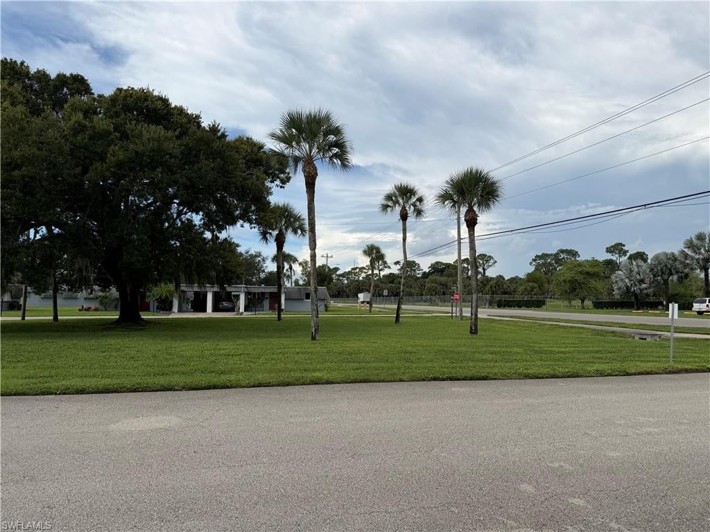 COUNTRY CLUB GARDENS - Residential