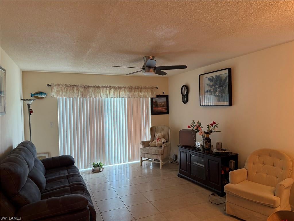 COUNTRY CLUB GARDENS - Residential