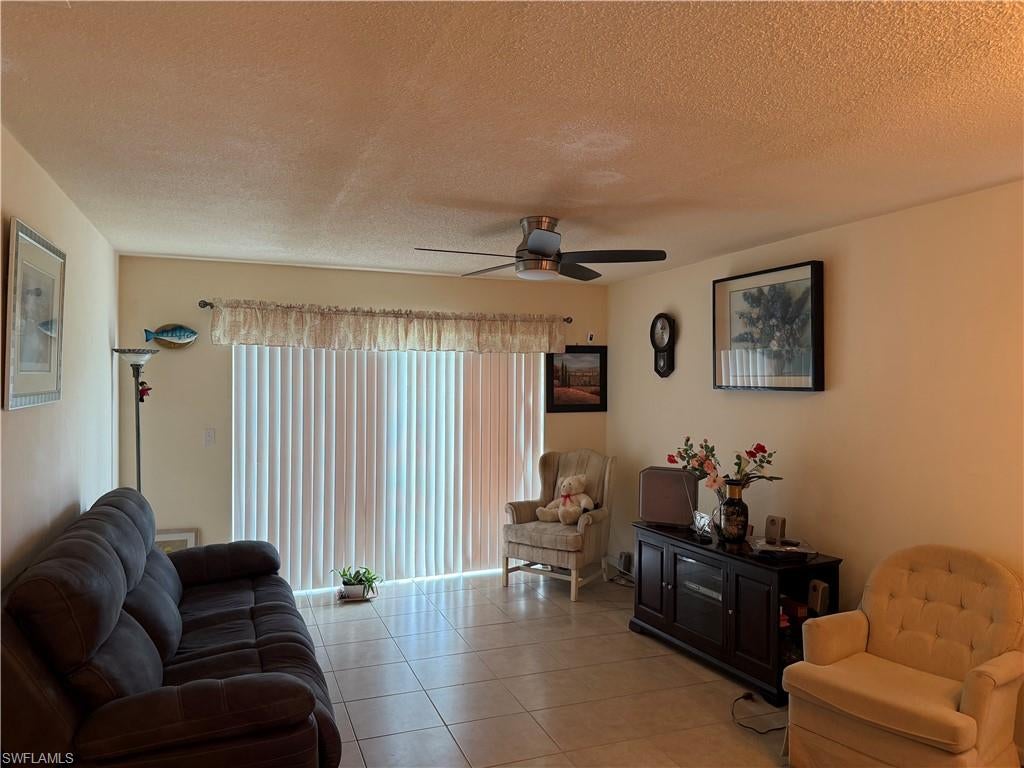 COUNTRY CLUB GARDENS - Residential