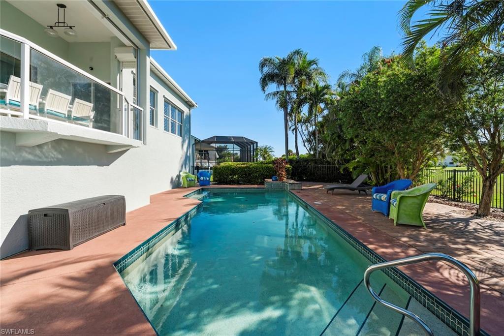 BEACHVIEW COUNTRY CLUB ESTATES - Residential