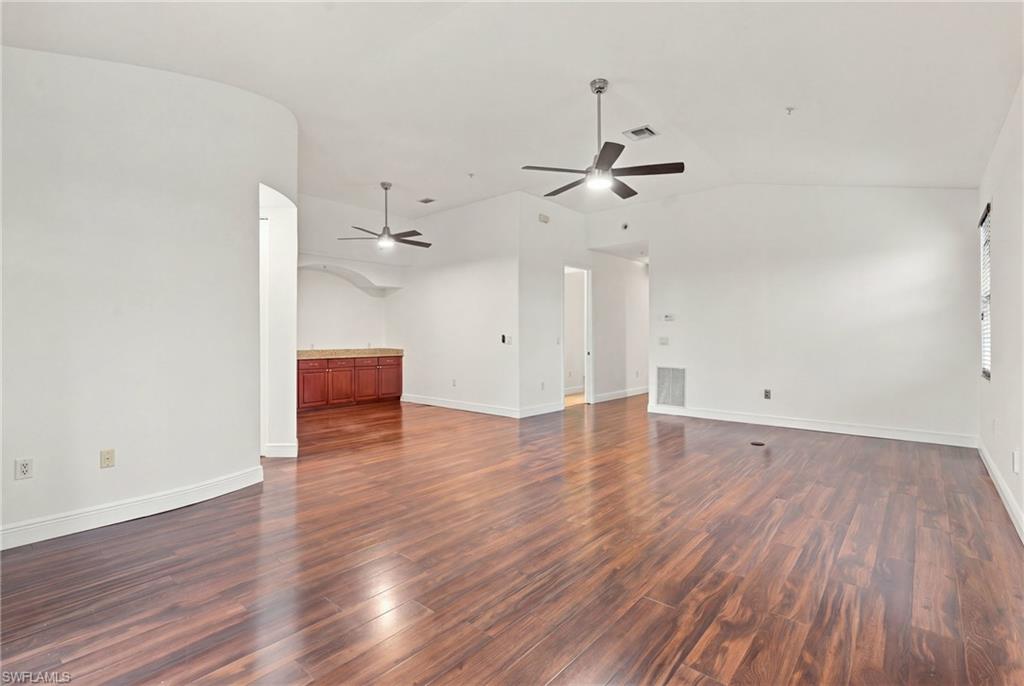 VAN LOON COMMONS - Residential