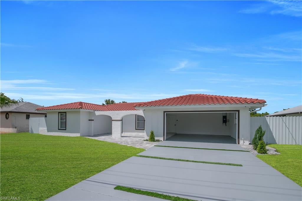 CAPE CORAL - Residential