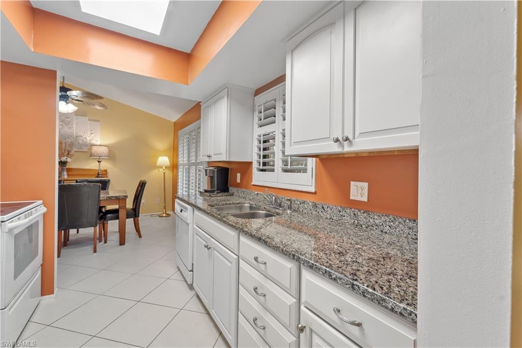 CLUB AT CRYSTAL LAKE CONDOMINIUM - Residential