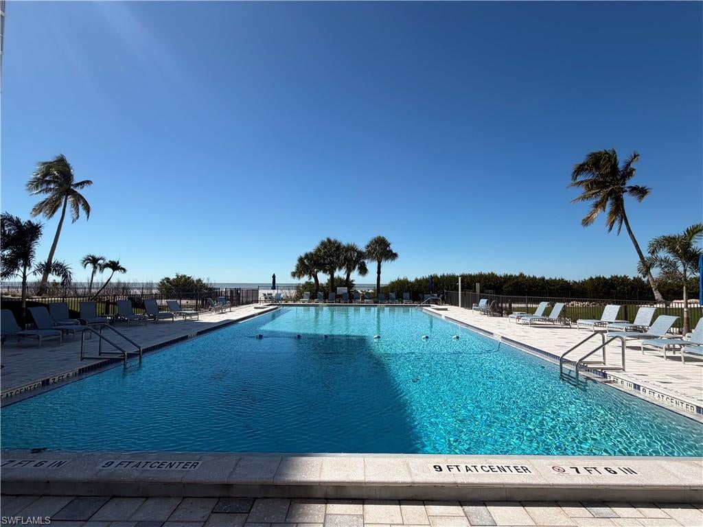 CRECIENTE CONDO NORTH - Residential