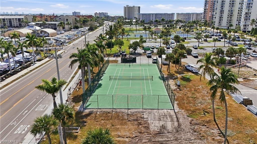 CRECIENTE CONDO NORTH - Residential