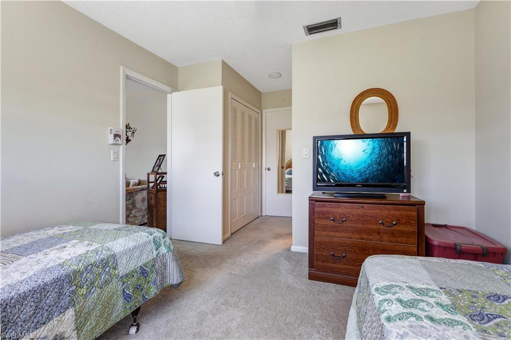 MYERLEE ESQUIRE COURTS CONDO - Residential