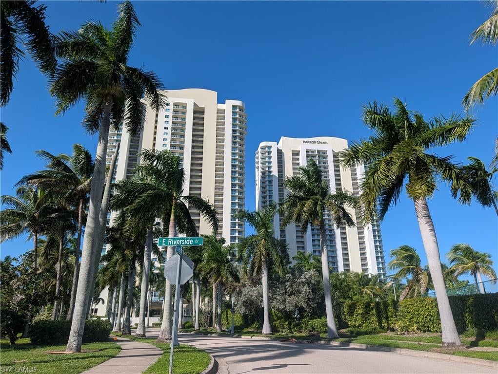 FORT MYERS - Land