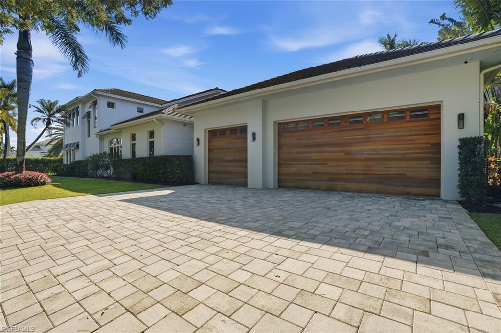 MOORINGS - Residential