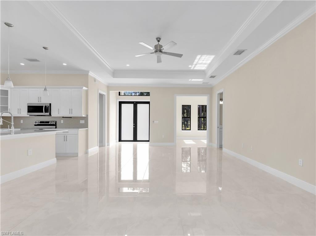 GOLDEN GATE ESTATES - Residential