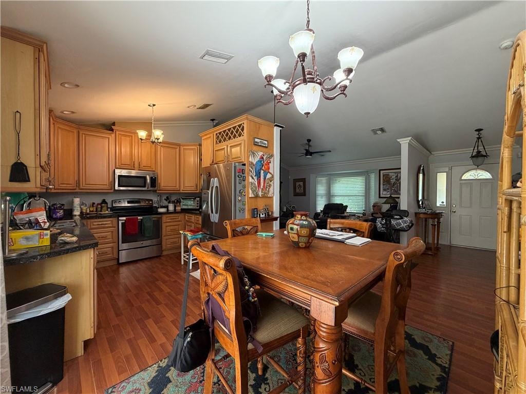 GOLDEN GATE CITY - Residential