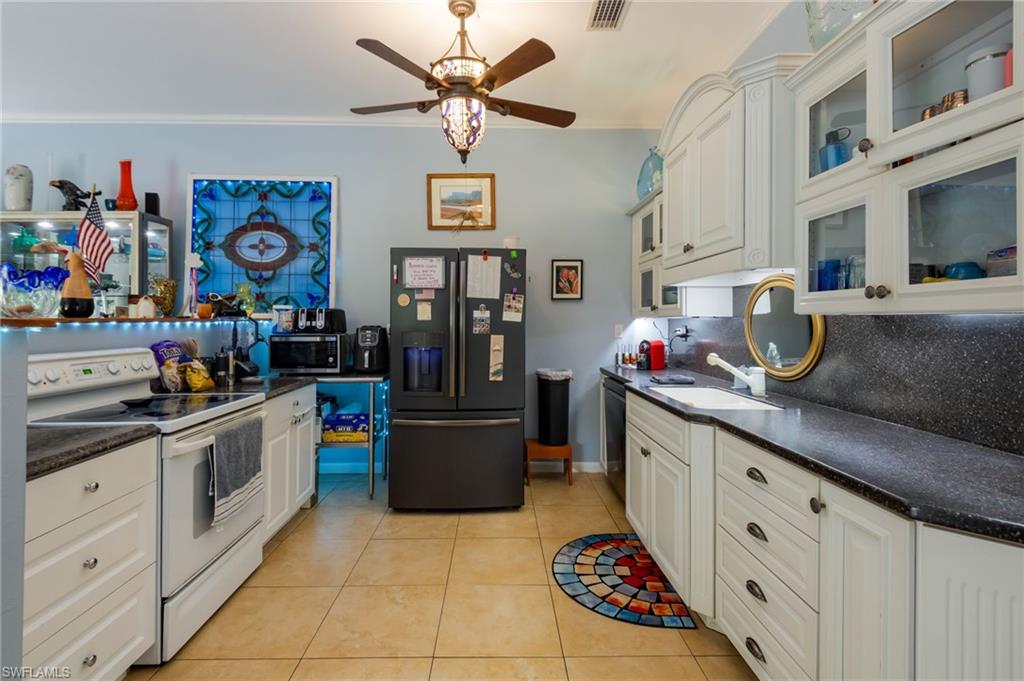 BAYSHORE ESTATES SUBDIVISION - Residential