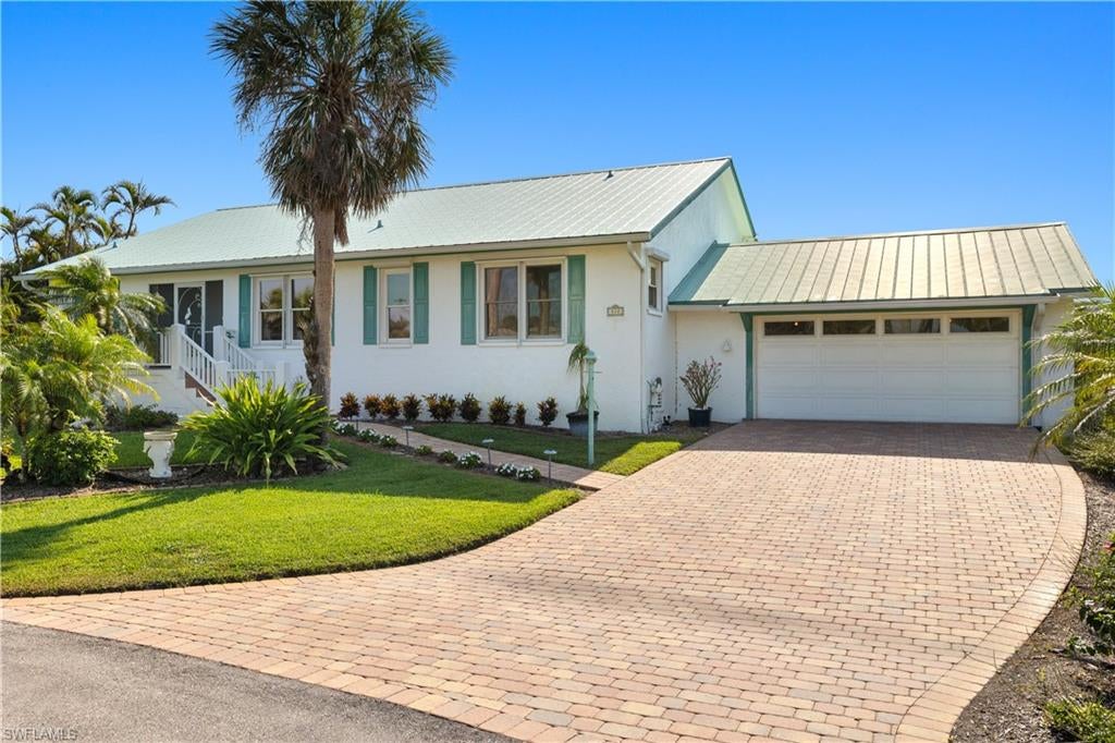 EAST ROCKS - Residential