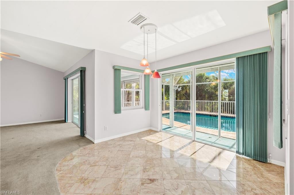 EAST ROCKS - Residential