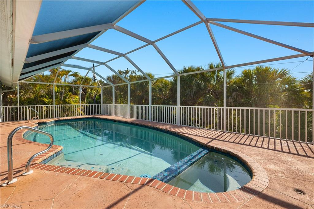 EAST ROCKS - Residential
