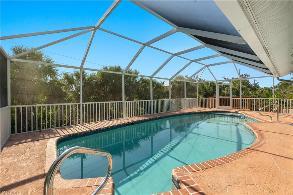 EAST ROCKS - Residential