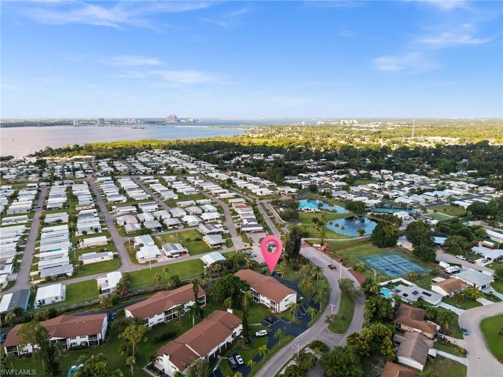 FOXMOOR CONDO - Residential