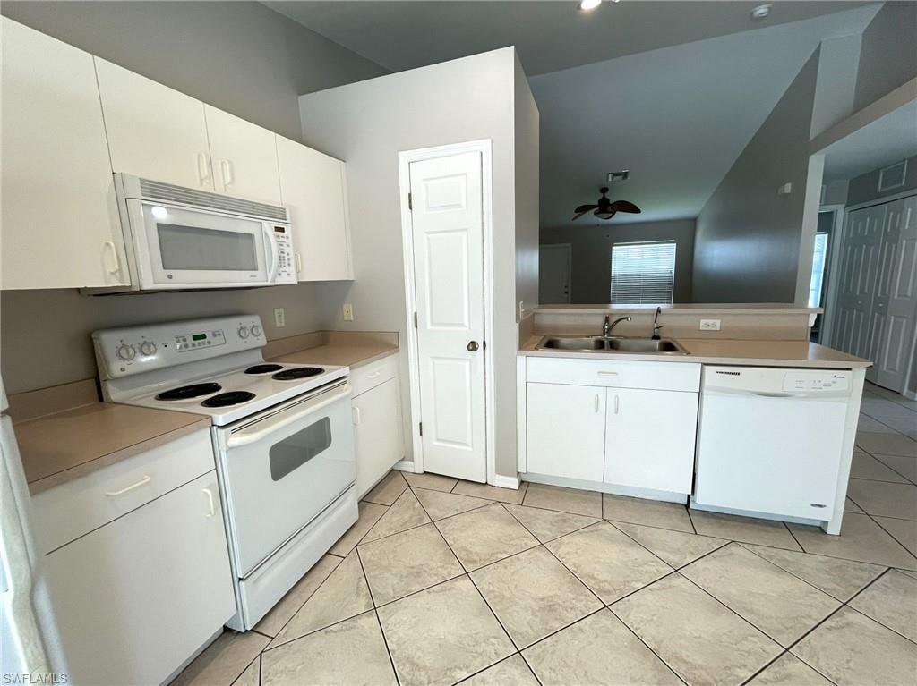 CAPE CORAL - Residential Lease