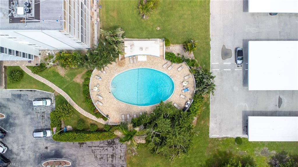 VANDERBILT TOWERS - Residential