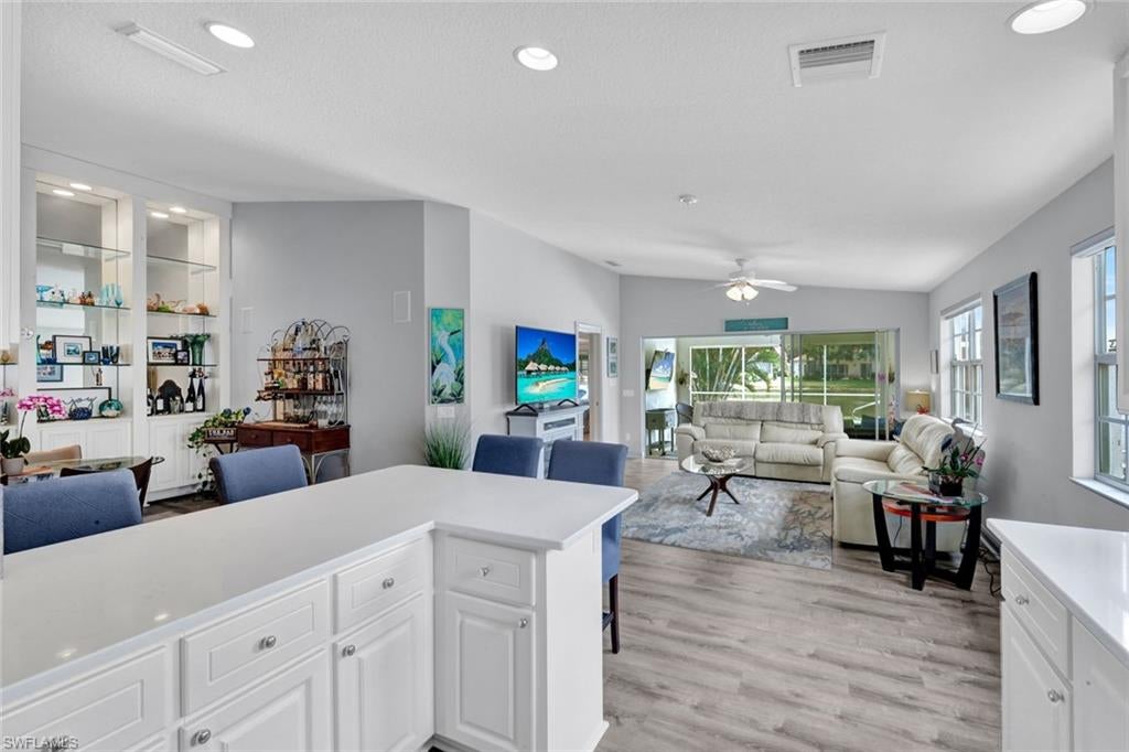ISLAND WALK - Residential