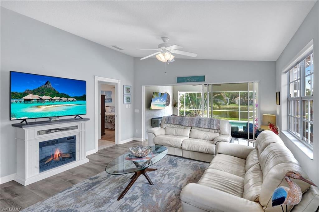 ISLAND WALK - Residential