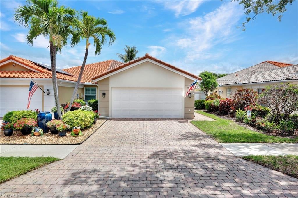 ISLAND WALK - Residential