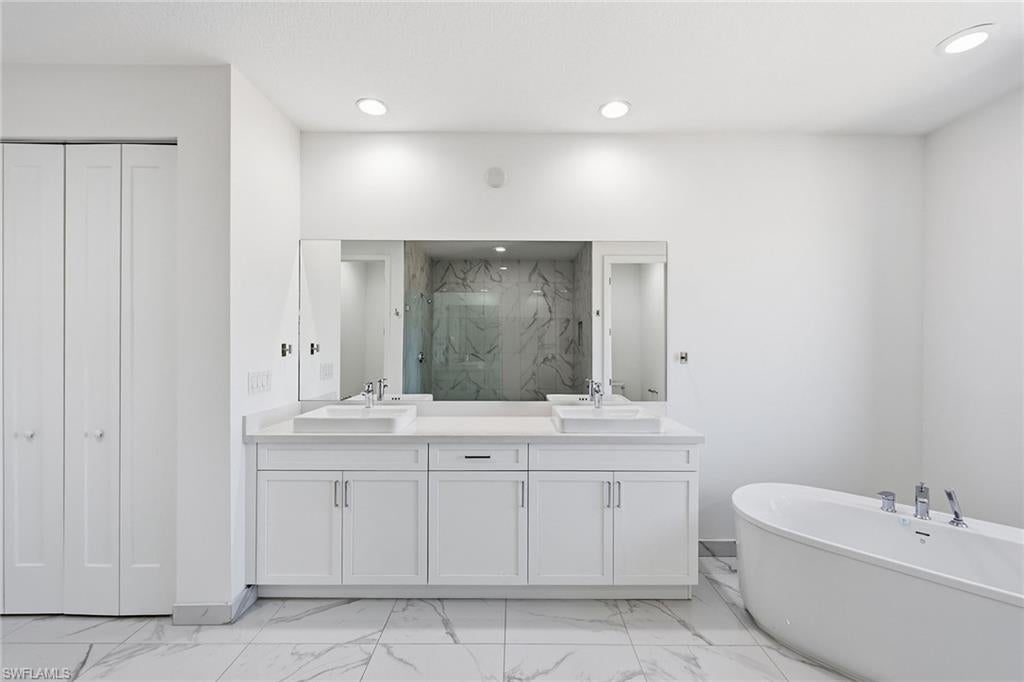 MAPLE RIDGE - Residential