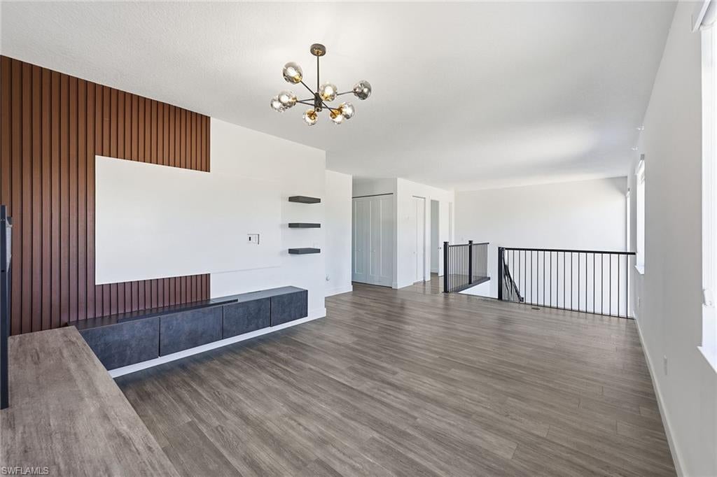 MAPLE RIDGE - Residential