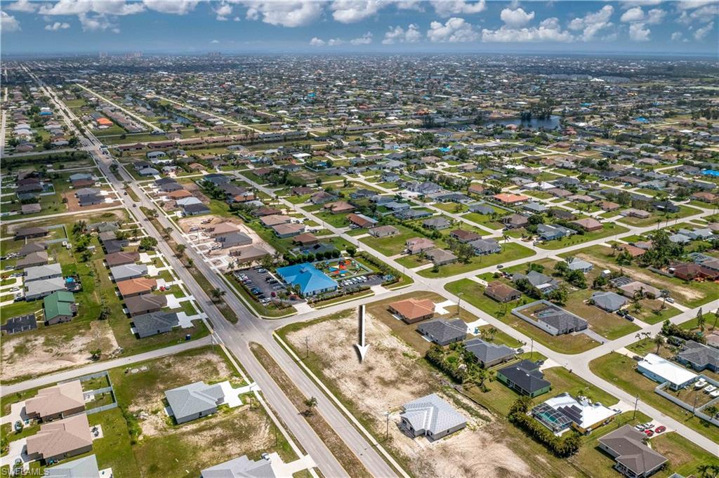 CAPE CORAL - Land