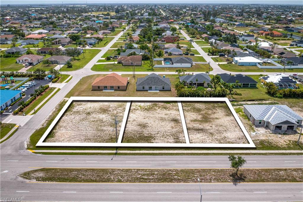 CAPE CORAL - Land