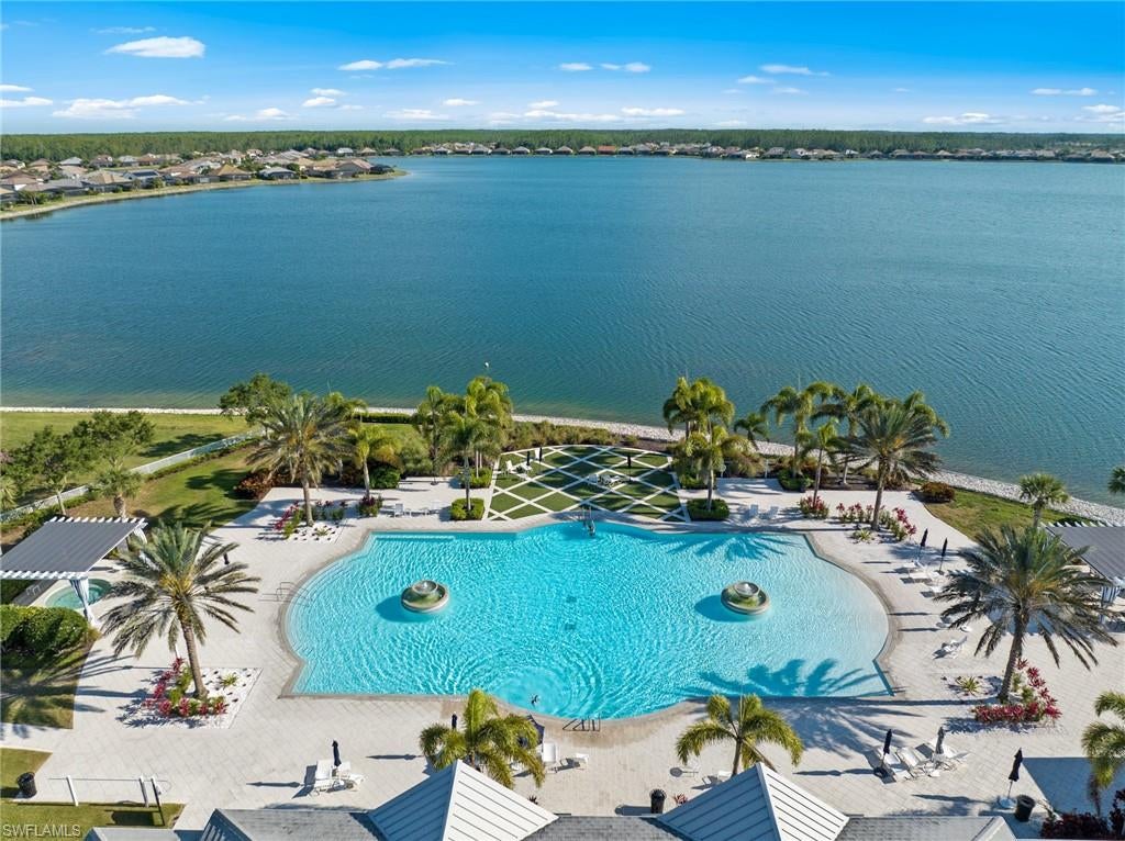 CORKSCREW SHORES - Residential