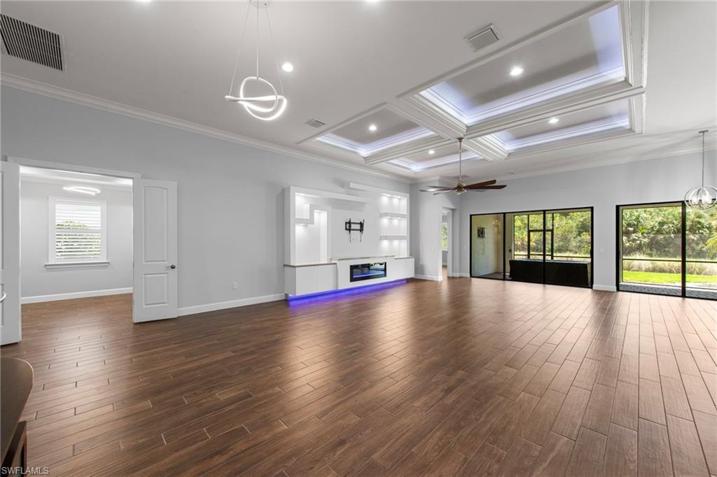 CORKSCREW SHORES - Residential