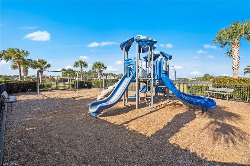 CORKSCREW SHORES - Residential