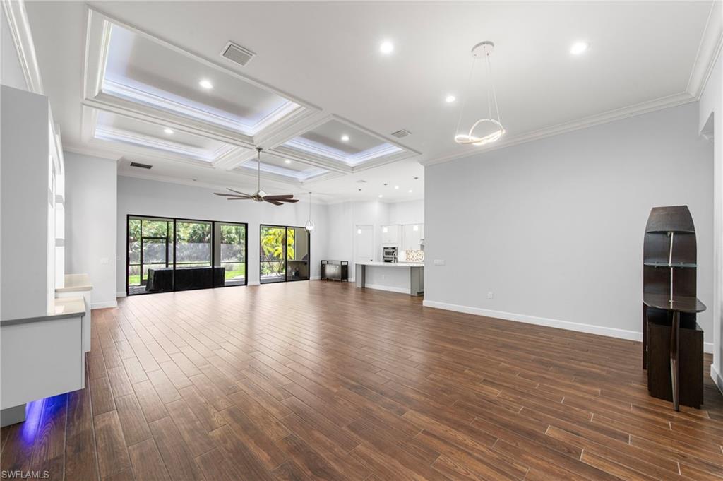 CORKSCREW SHORES - Residential