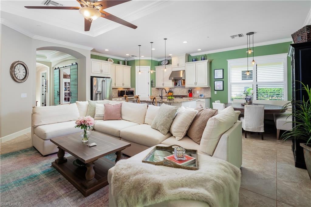 PEBBLE POINTE - Residential