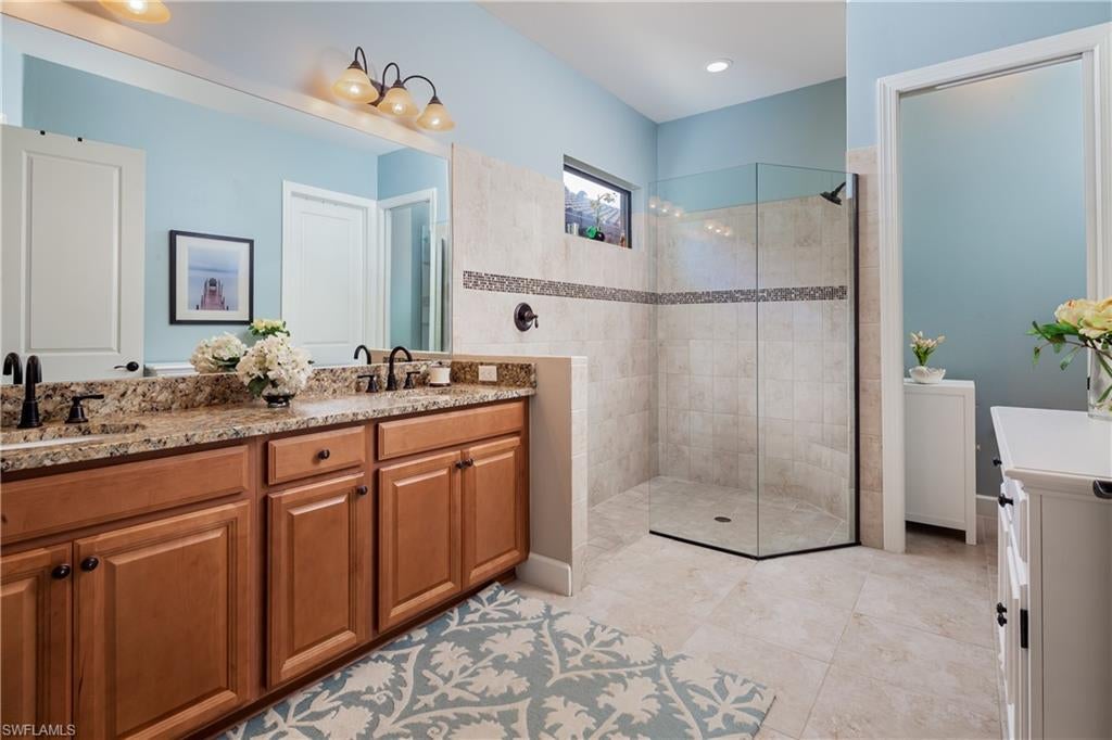PEBBLE POINTE - Residential