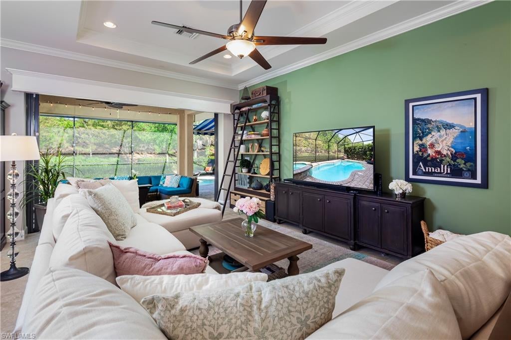PEBBLE POINTE - Residential