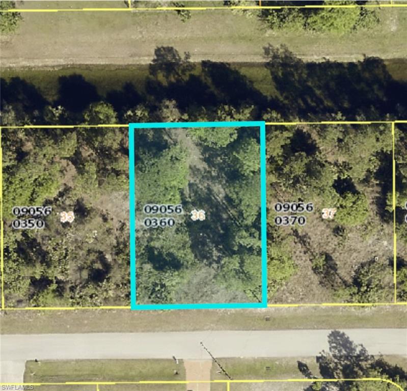 LEHIGH ACRES - Land
