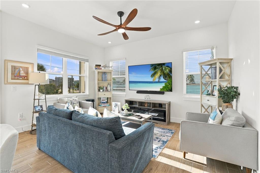 BEACH ESTATES - Residential