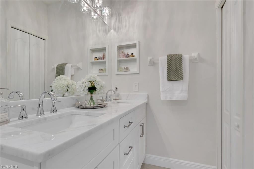 STONEYBROOK - Residential