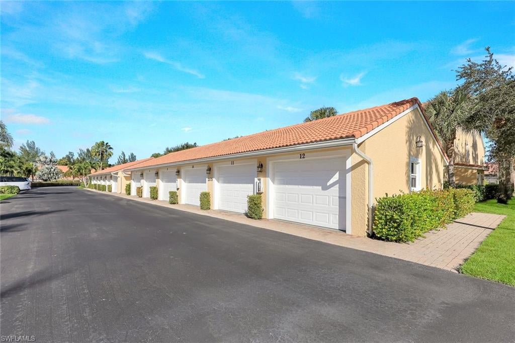 AMELIA LAKE - Residential