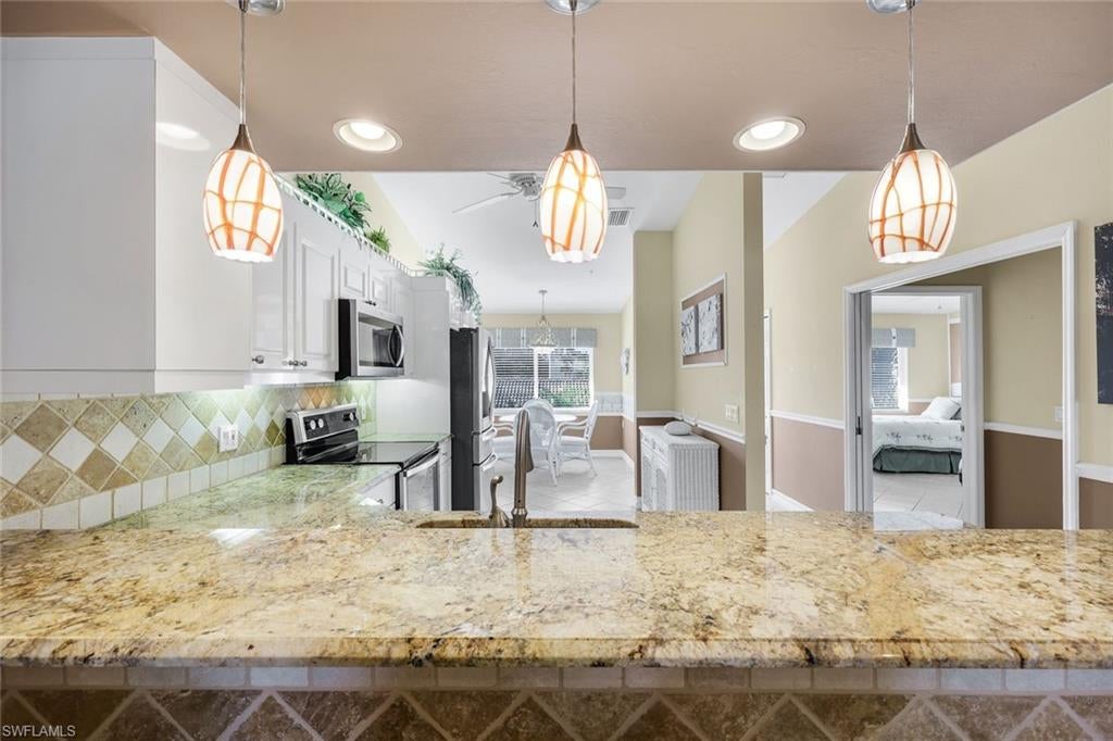 AMELIA LAKE - Residential