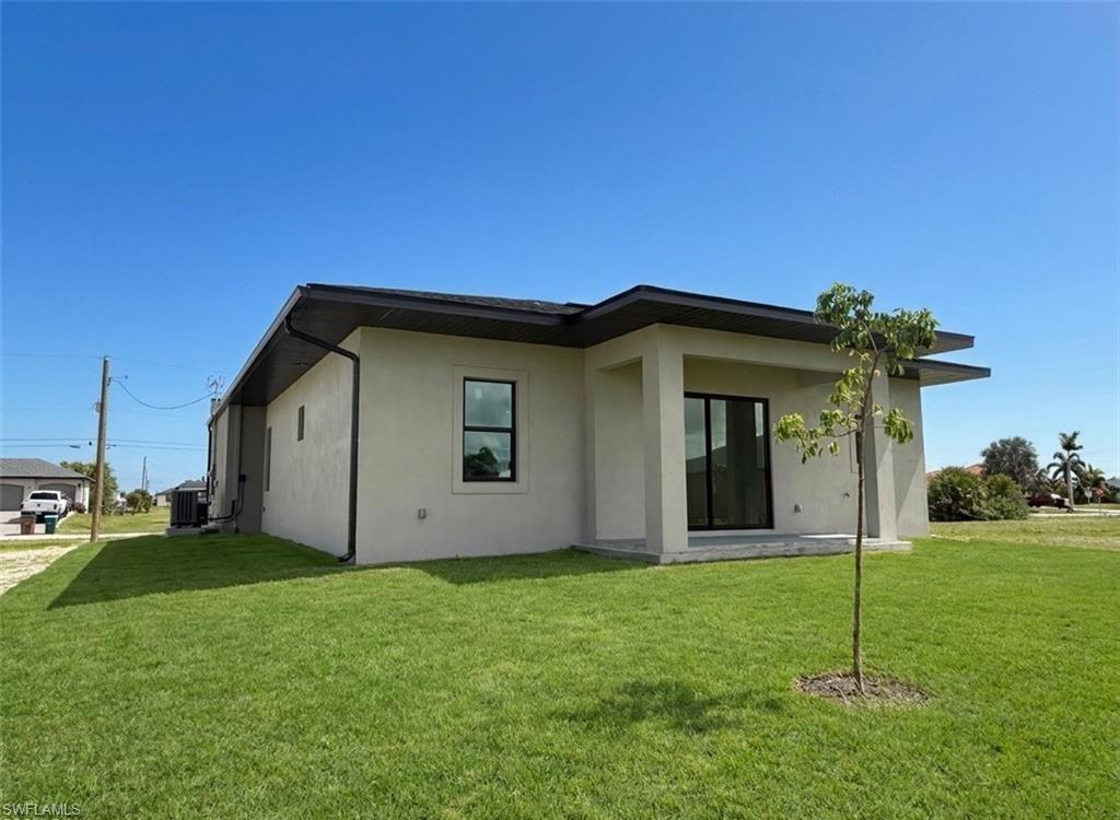 CAPE CORAL - Residential